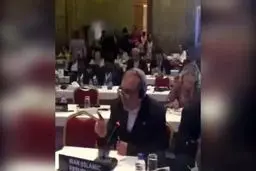 ببینید: ادای احترام یک دیپلمات ایرانی به دختر مسلمان افریقایی