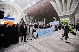 تصاویر / تجدید میثاق مهمانان سی و سومین کنفرانس وحدت اسلامی با آرمان‌های امام خمینی(ره)