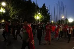 زدو خورد گروهی بیرون آزادی/ عکس