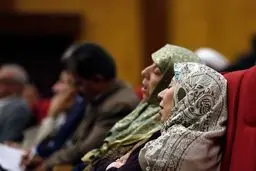 خواب عمیق هنگام سخنرانی جهانگیری! / عکس