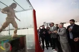 رونمایی از تنديس علی کريمی در حضور اسطوره های پرسپولیس/ تصاویر
