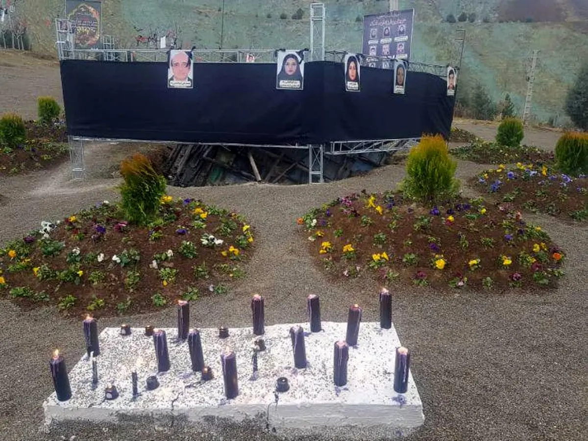 حجله دانشجویان حادثه دانشگاه علوم تحقیقات در دانشگاه/ عکس