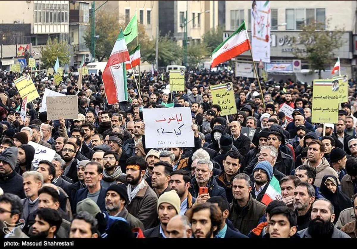 لیاخوف کجا بود؟ / داستان زندگی افسر روسی که روی پلاکاردهای تظاهرات دوشنبه آمد! + عکس