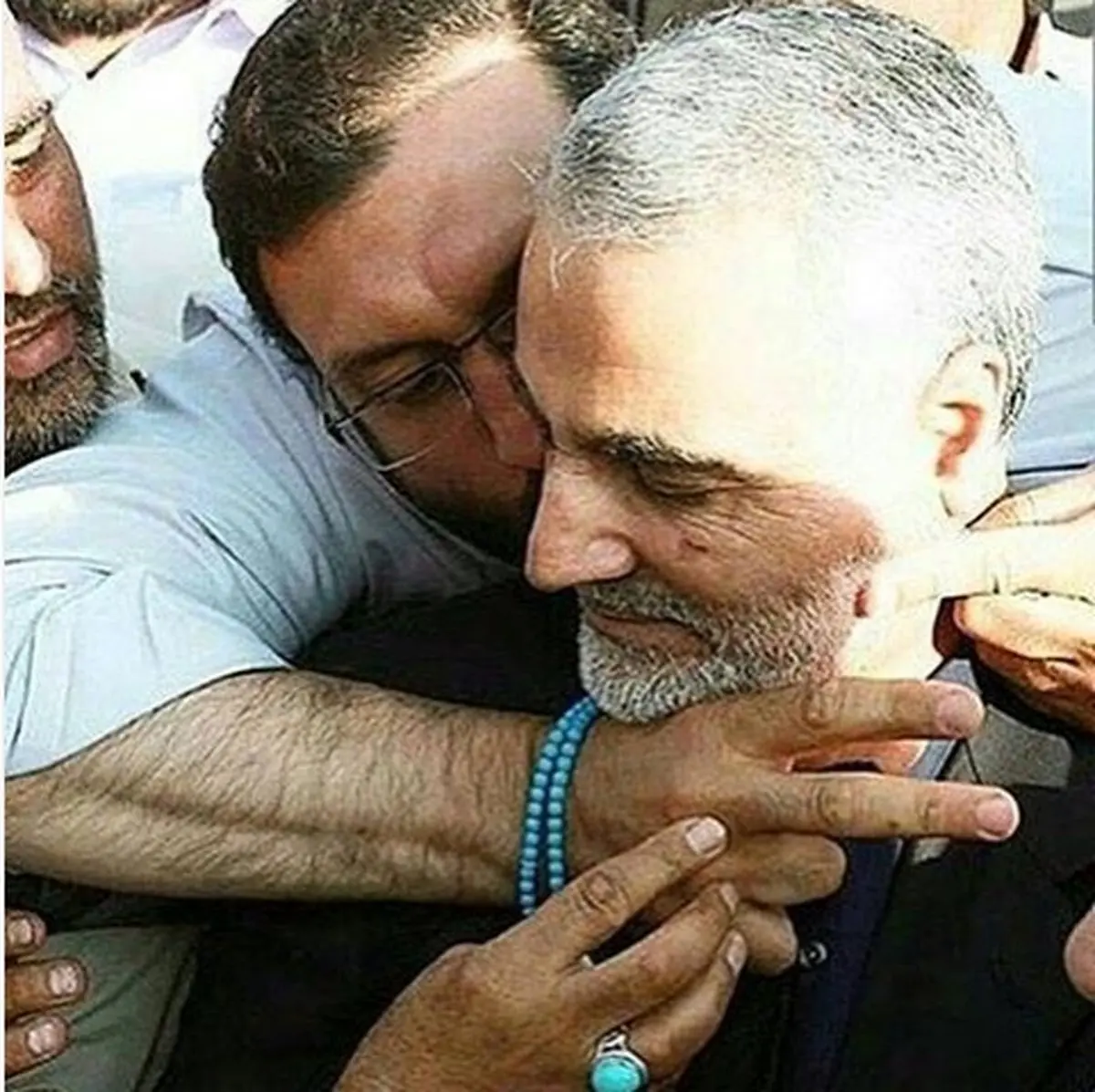 ابراز علاقه یک شهروند به سردار سلیمانی/ عکس