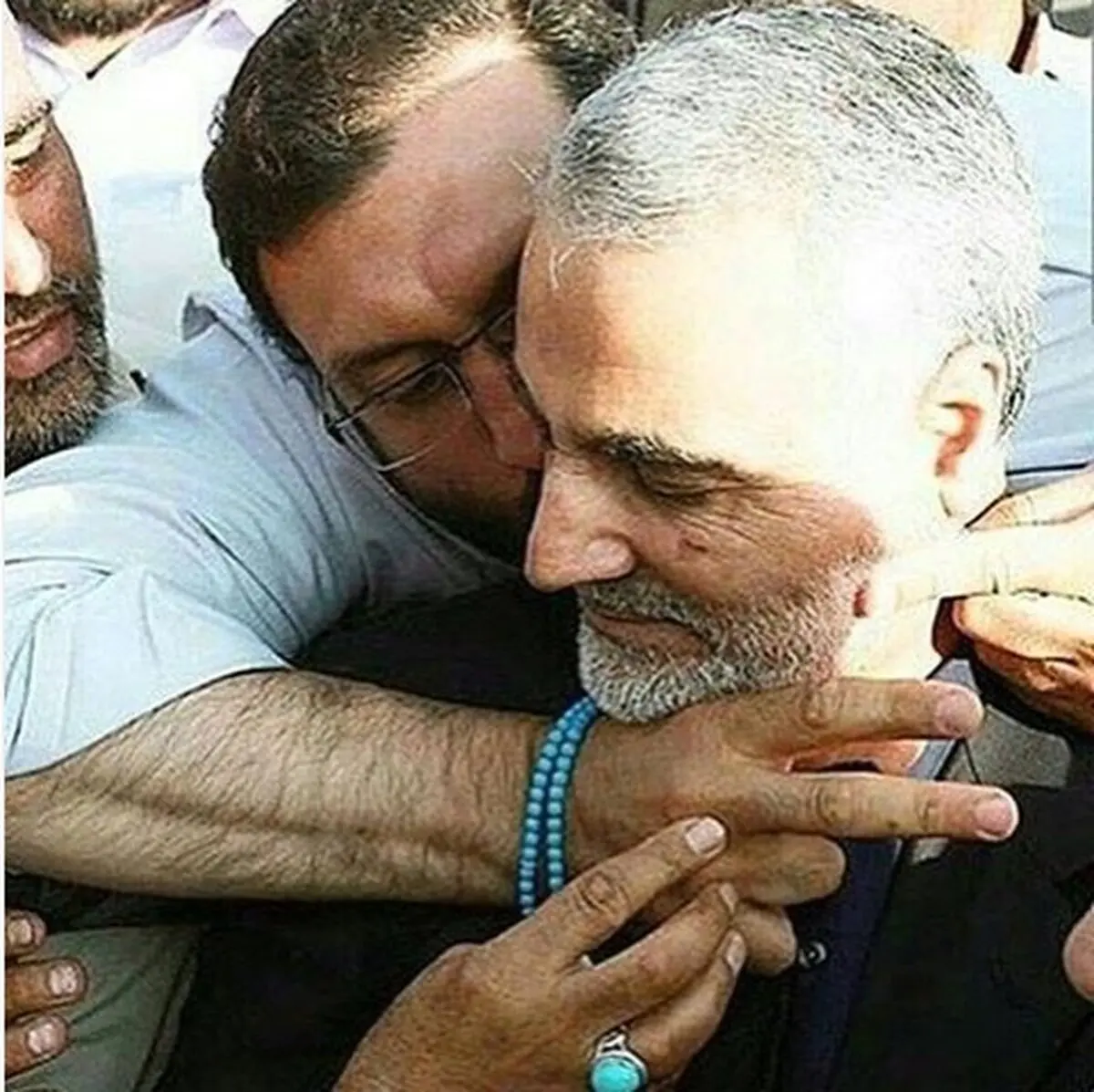 ابراز علاقه یک شهروند به سردار سلیمانی/ عکس