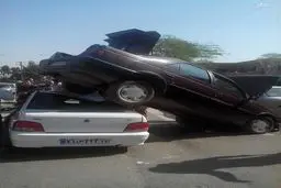 عکس/ تصادف عجیب پژو و پراید