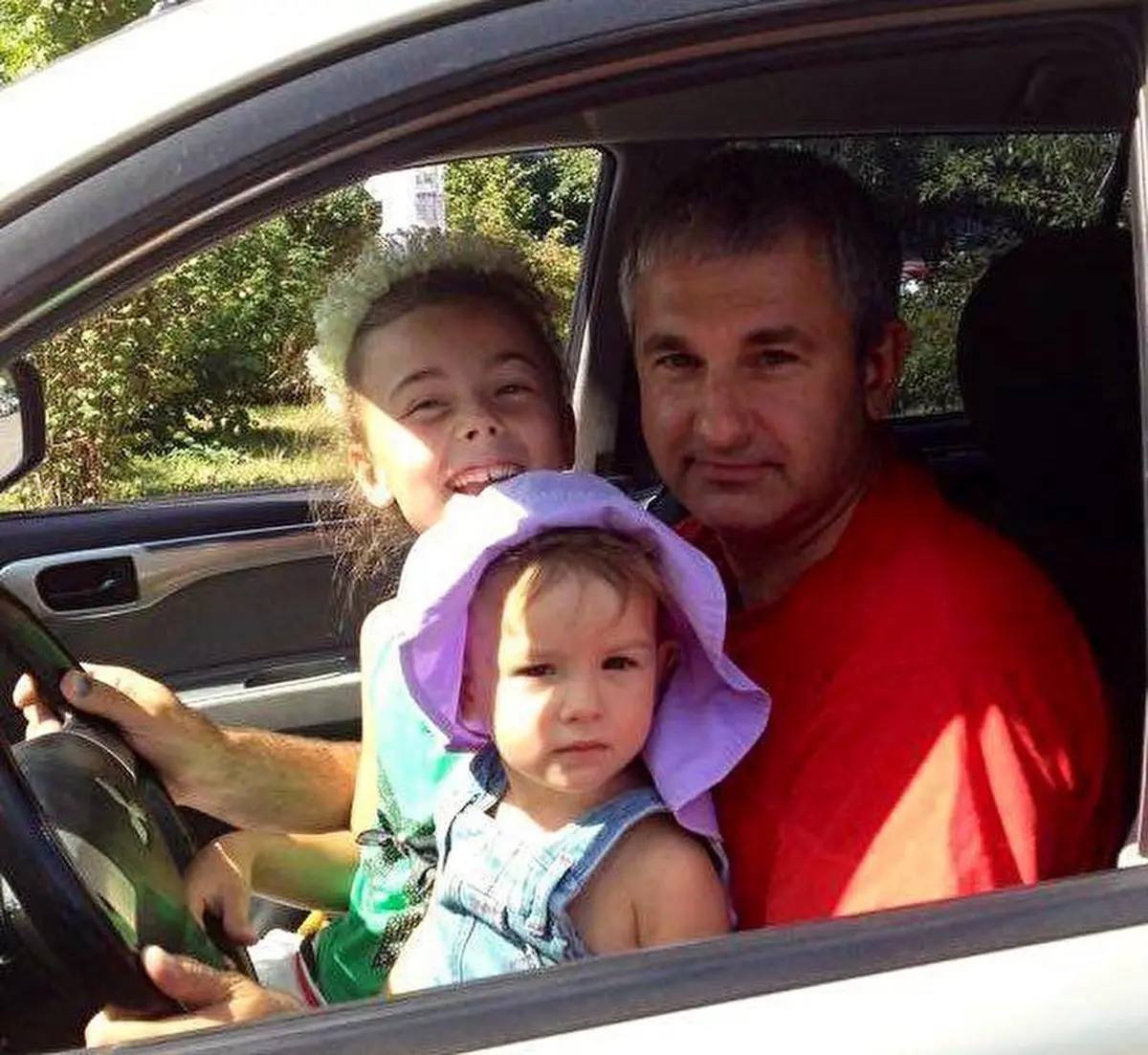 عکس / خلبان اوکراینی پرواز ۷۵۲ ولادیمیر گاپوننکو و خانواده اش