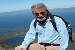 فیزیکدان ایرانی دانشگاه ایالتی کالیفرنیا درگذشت+عکس