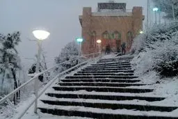 تصویری از اولین بارش برف سنگین زمستانی / عکس