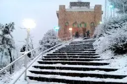 تصویری از اولین بارش برف سنگین زمستانی / عکس