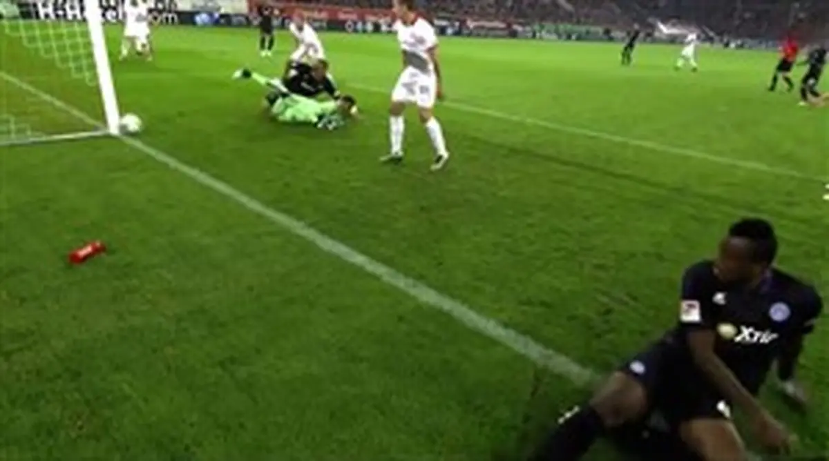 ببینید: توپ‌های عجیب گل نشده در مستطیل سبز