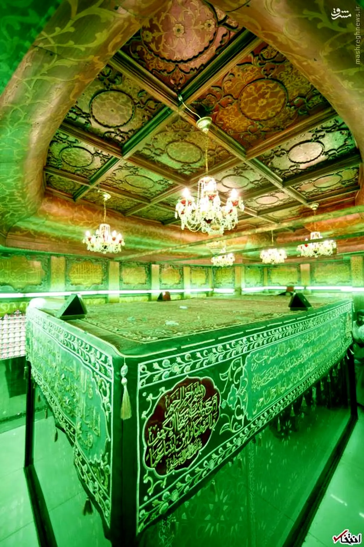 نمایی از داخل ضریح سیدالشهدا (ع) / عکس