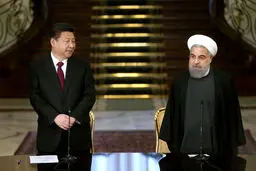 نیویورک تایمز: چین جای پای خود را در ایران پسا تحریم سفت می کند