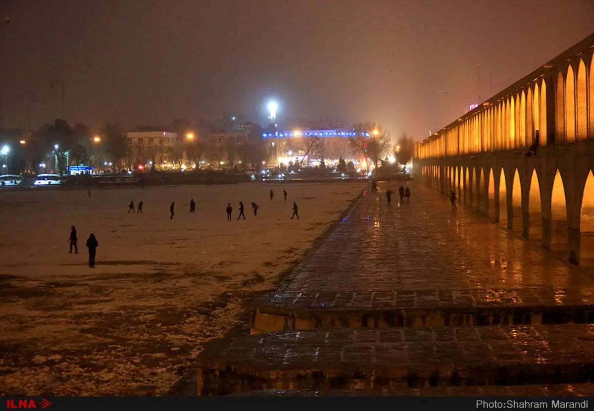 برف در نصف جهان؛ زاینده رود سفید شد/تصاویر