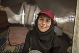 روایت های وحشتناک از بی رحمی داعش علیه کودکان /نمایش بدن های بدون سر برای کودکان /داعشی ها اول مهربان بودند اما بدن شروع کردن به بریدن دست ها و سر