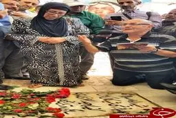پدری که پس از 30 سال بر مزار فرزند شهیدش حاضر شد +عکس