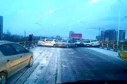 تصادف زنجیره ای در تبریز/عکس