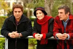 عکسی از فیلم توقیف شده صد سال به این سال ها در صفحه رضا کیانیان