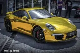 پورشه طلایی در تهران!/ عکس