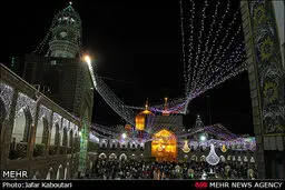 آذین‌بندی حرم امام رضا(ع) در آستانه میلاد/ تصاویر