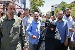 فرمانده سپاه به همراه همسر و فرزندانش در راهپیمایی روز قدس /عکس
