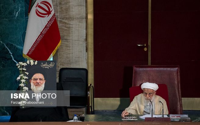 صندلی خالی مرحوم هاشمی شاهرودی در جلسه امروز خبرگان رهبری/عکس