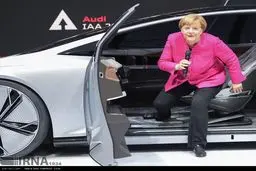 عکس / مرکل در نمایشگاه خودروی فرانکفورت