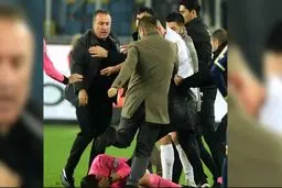 رئیس بزن بهادر را دستبند زدند و به زندان بردند!‌