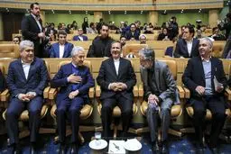 عکس: احترام خاص حداد عادل