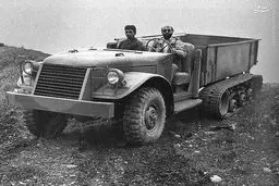 خودرویی که شهید چمران طراحی کرد /عکس