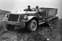 خودرویی که شهید چمران طراحی کرد /عکس