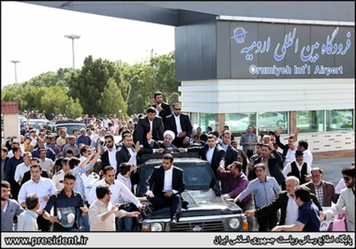 استقبال مردم ارومیه از روحانی/ تصاویر