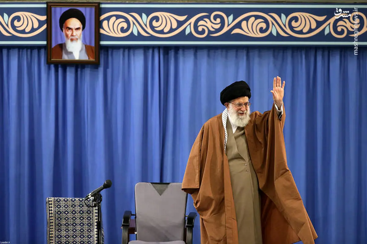 تصاویری از دیدار خانواده‌ شهدا با رهبرمعظم انقلاب / تصاویر