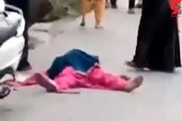 فیلم لحظه قتل هولناک یک زن به دست هوویش در خیابان