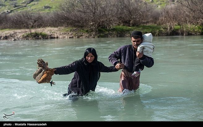 تصاویر: کمک رسانی به روستای بدون راه ده دیک