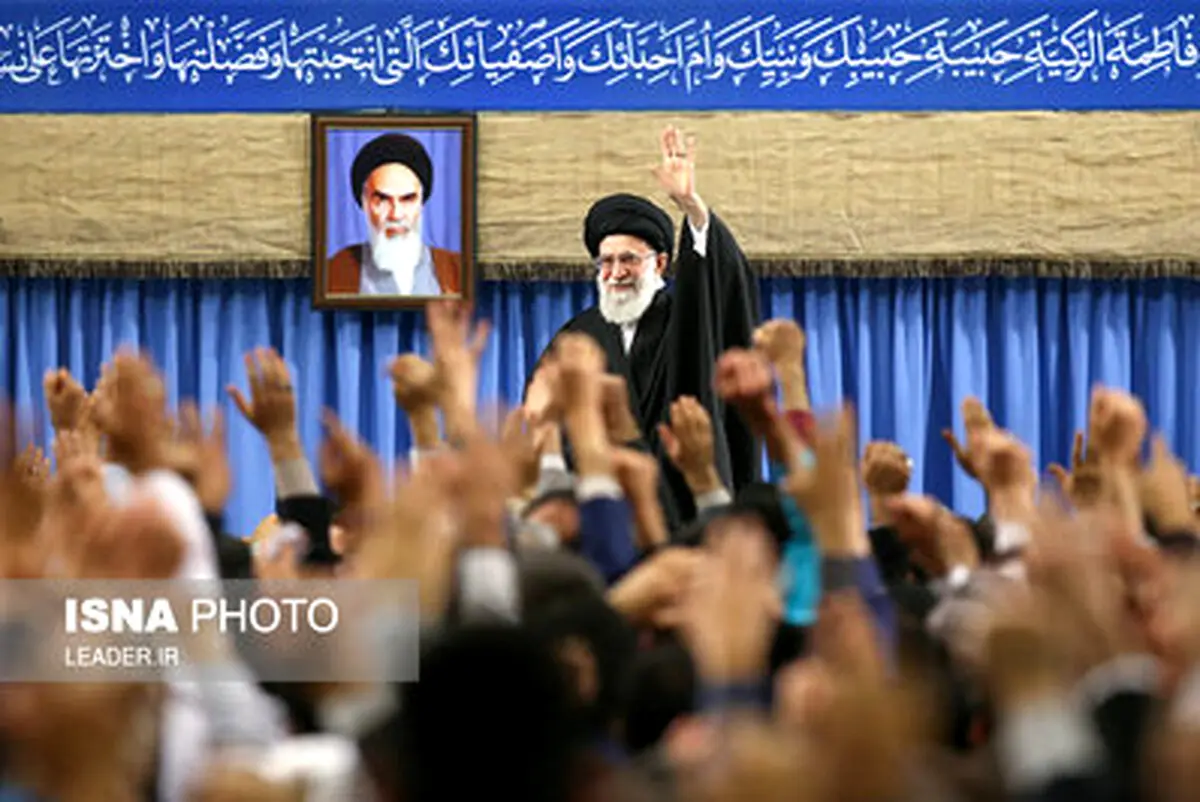 دیدار مداحان اهل بیت با مقام معظم رهبری /تصاویر