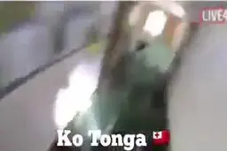 ببینید: لحظه هولناک حمله مهاجمان به دو مسجد در نیوزلند (+18)