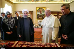 هدیه روحانی به پاپ فرانسیس/عکس