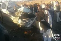 تصادف شدید پراید و پژو 405 حامل سوخت قاچاق در زاهدان/ تصاویر