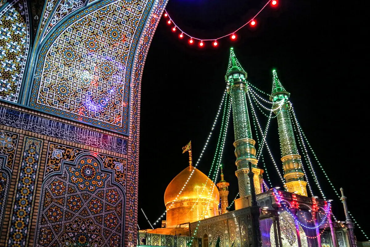 آذین بندی حرم حضرت معصومه (س) در شب ولادت امام موسی کاظم (ع) + عکس
