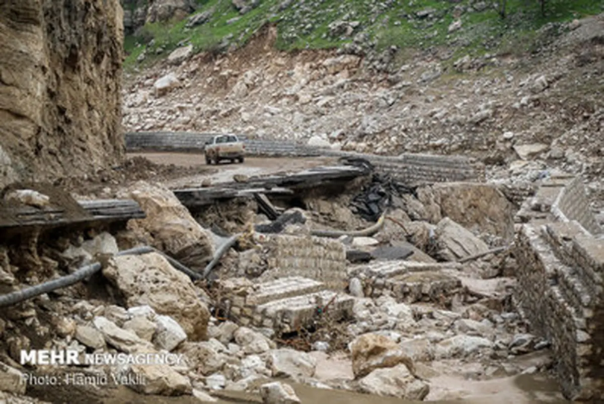 بازگشایی و ترمیم راه‌ ارتباطی پلدختر - معمولان/ تصاویر