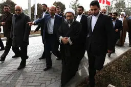تصاویر حضور آیت الله لاریجانی در حرم امام خمینی‬‎