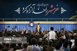 مراسم شب خاطره دفاع مقدس با حضور مقام معظم رهبری