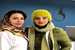 الهام پاوه نژاد با استایل خاص در کنار پزشک زیبایی اش
