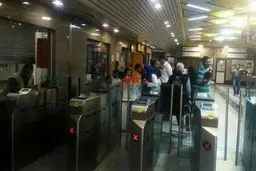 صندوق رای در ایستگاه مترو فردوسی/عکس