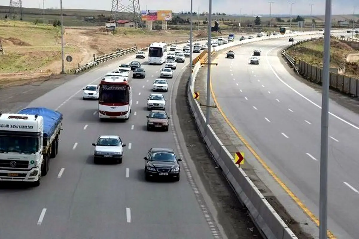 ترافیک نیمه سنگین در محور هراز