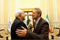 کتابی که ظریف به لاریجانی هدیه داد