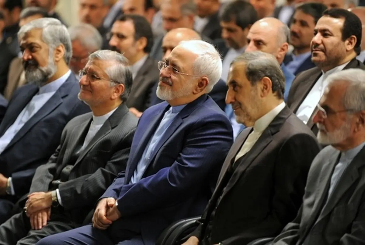 لبخندهای ظریف، ولایتی و خرازی در دیدار با رهبری /عکس