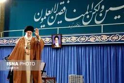 دیدار هزاران نفر از مردم قم با مقام معظم رهبری/تصاویر