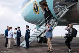 تصاویری از بازدید ترامپ از مناطق سیل زده‎